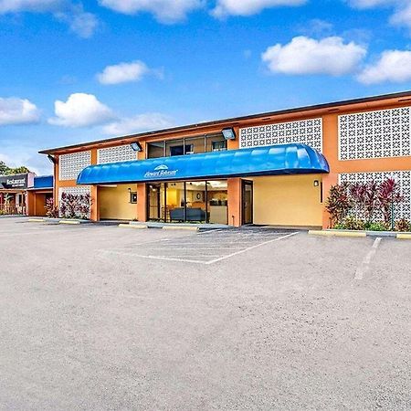 Airport Inn Тампа Экстерьер фото