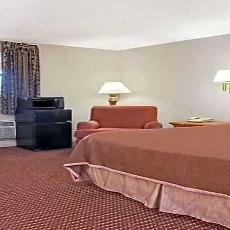 Airport Inn Тампа Экстерьер фото