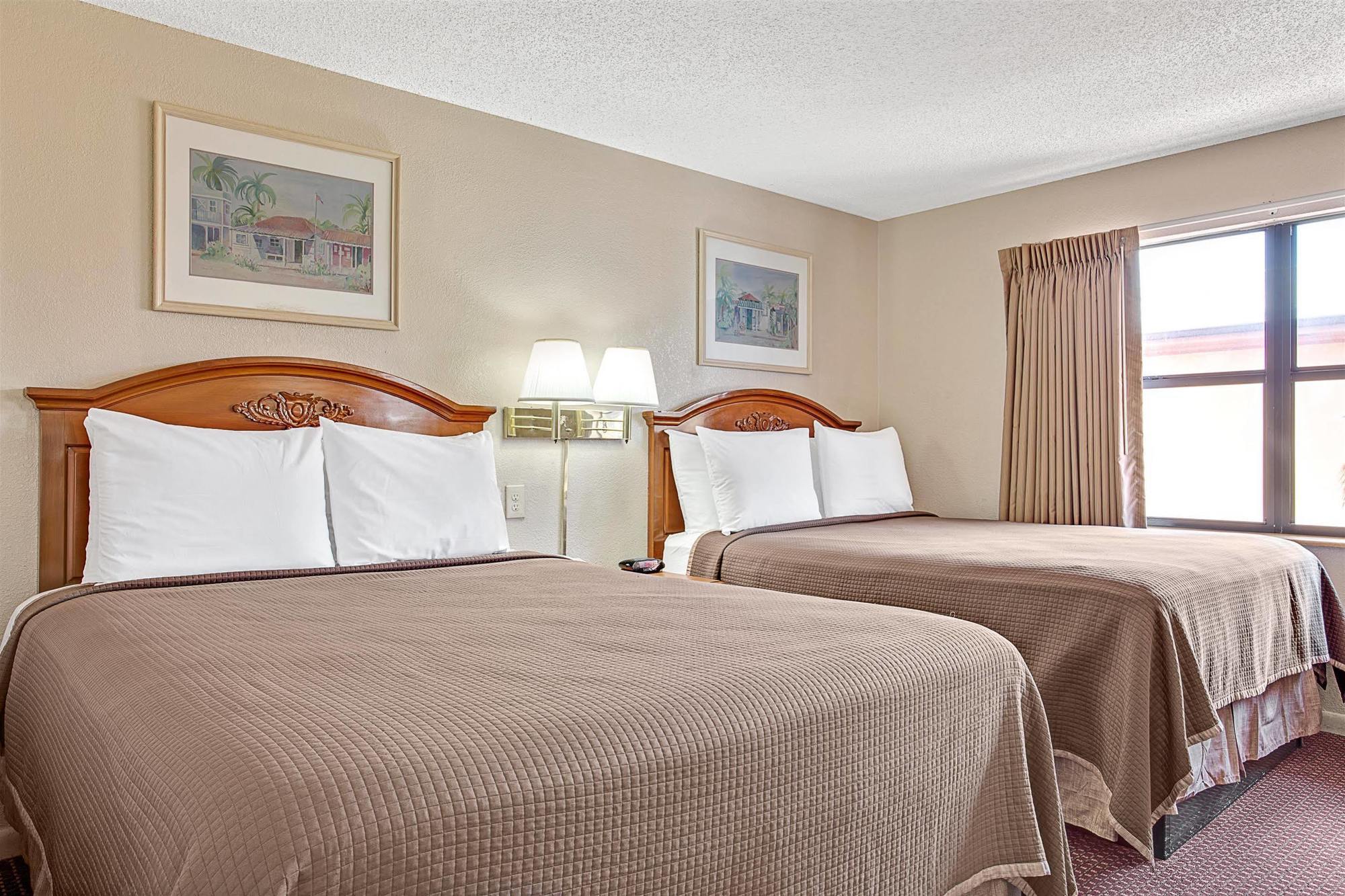 Airport Inn Тампа Экстерьер фото